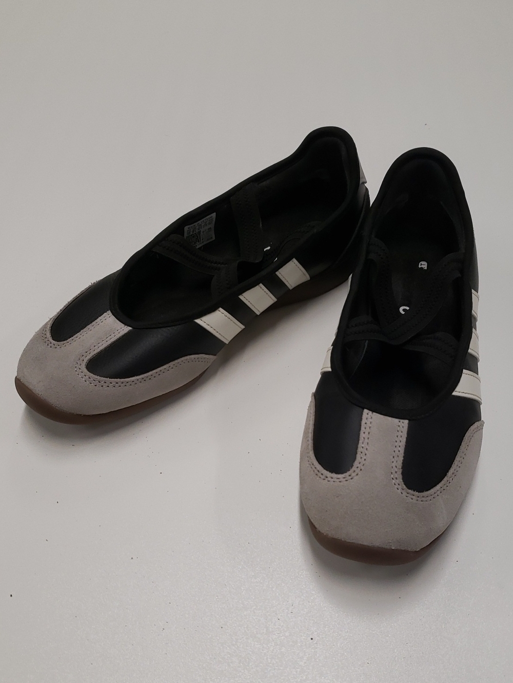 Adidas - Womens Mary Jane Low Top Sneakers, size 10 US womens, color black